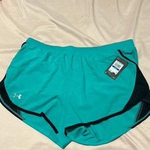 Woman’s 2.0 Under Armour shorts.